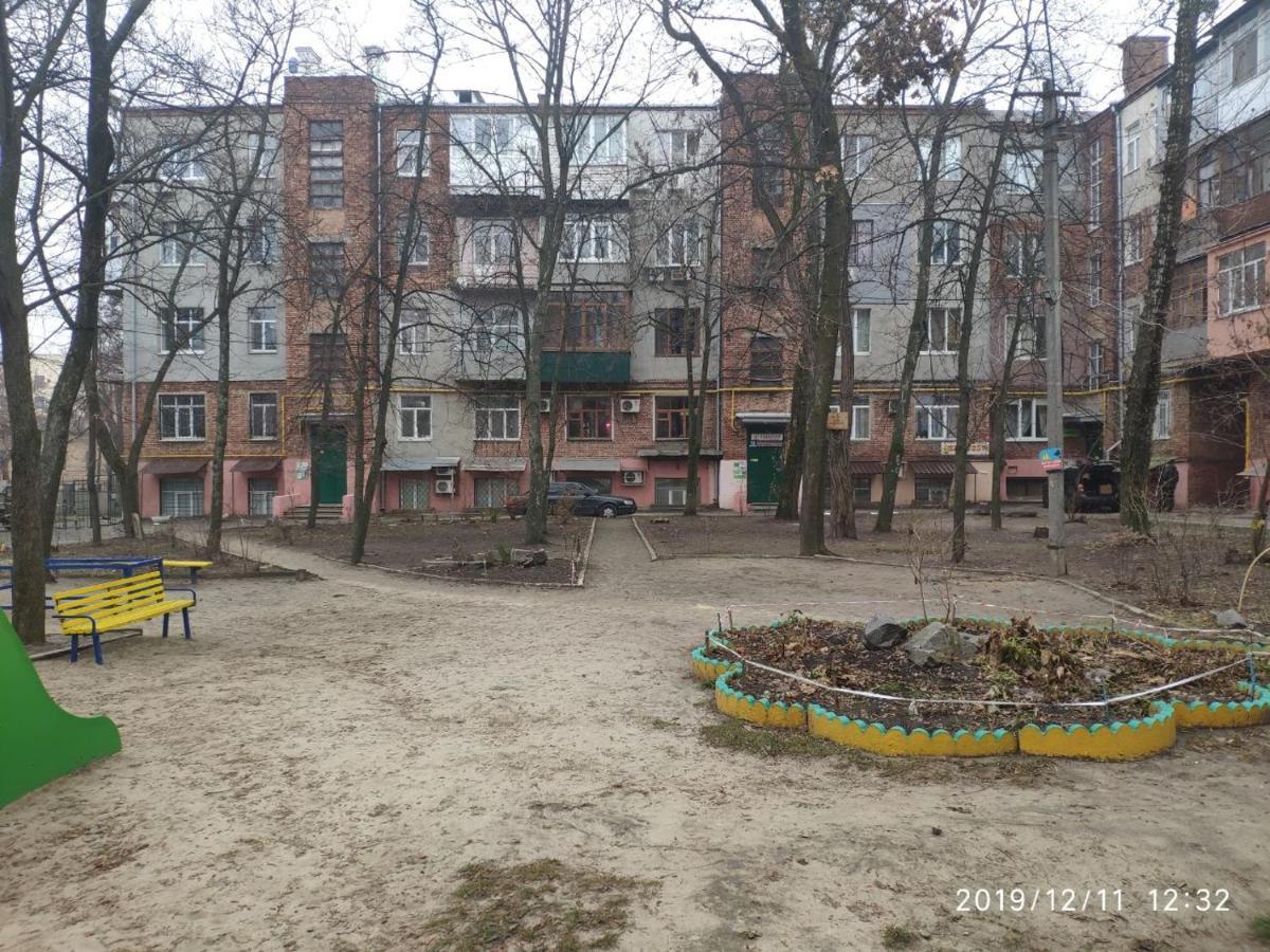 Квартира В Центре На Архитектора Бекетова 哈尔科夫 外观 照片
